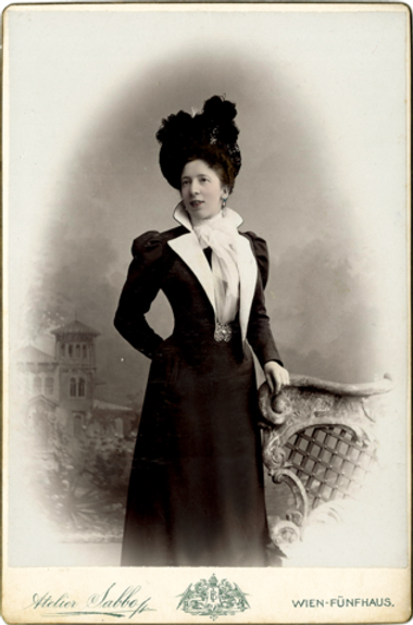 Серия студийных фотопортретов. Австро-Венгерская Империя. Конец XIX – начало XX века.