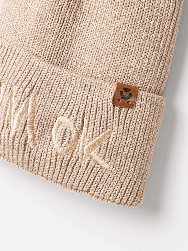 Шапка из смесового хлопка с вышивкой 