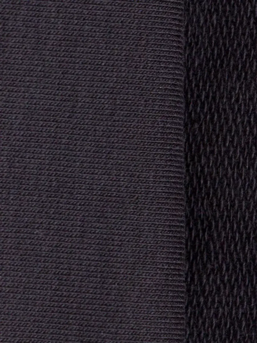 Черный костюм для девочки с шортами бермудами