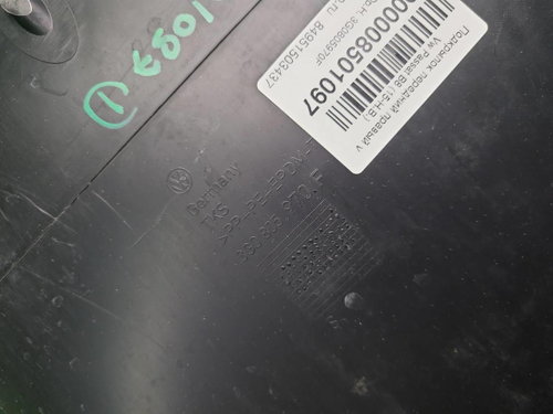 Подкрылок передний правый VW Passat B8 (2014-2020)