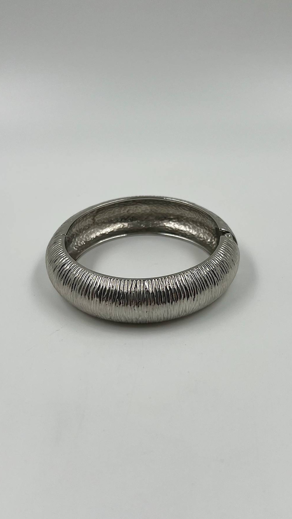 Браслет в серебряном тоне