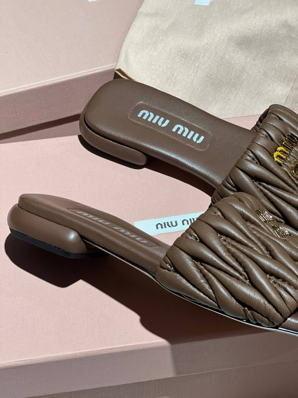 Шлепанцы Miu Miu