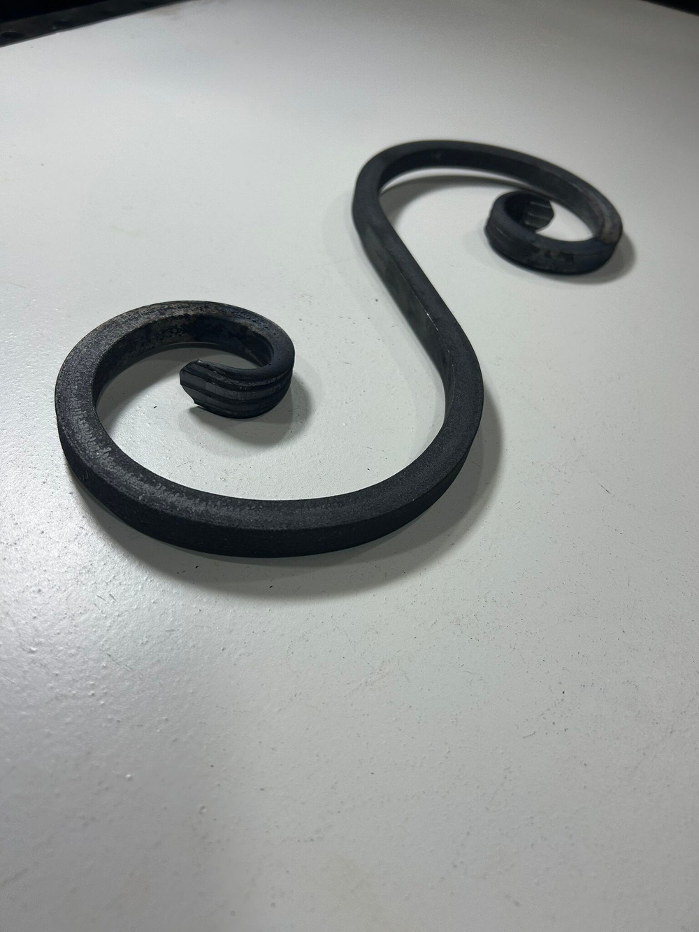 Кованый элемент волюта 130х330мм квадрат полнотелый 12х12мм