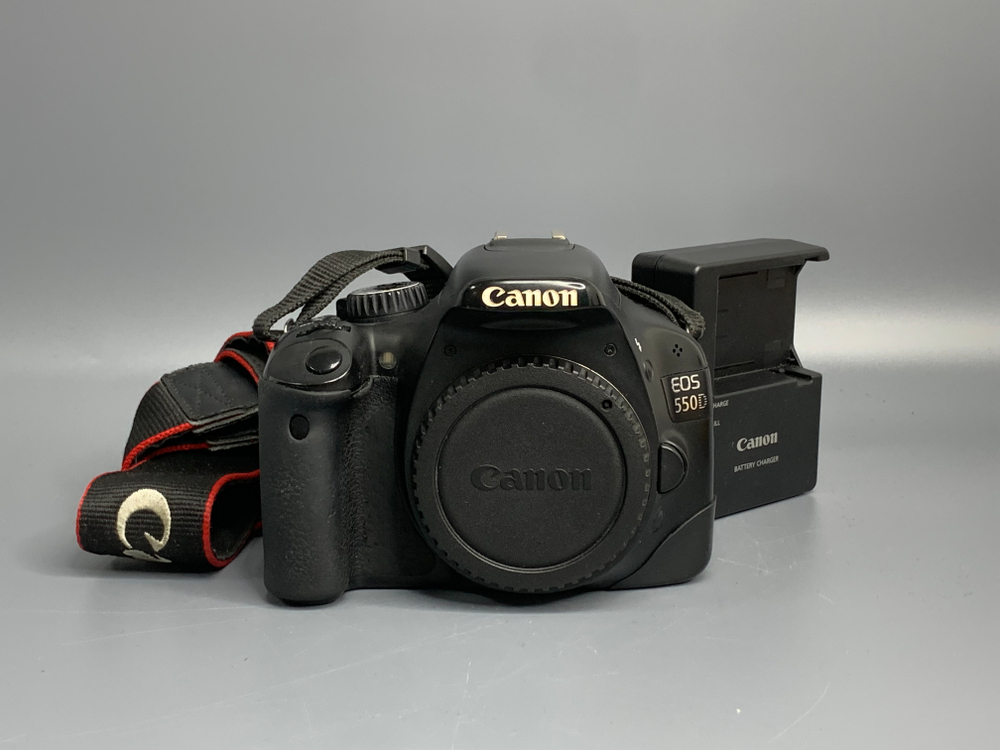 Canon EOS 550D 48500 кадров