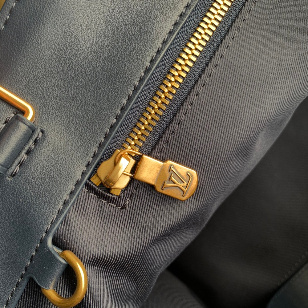 Louis Vuitton Sac Plat 24H Bag