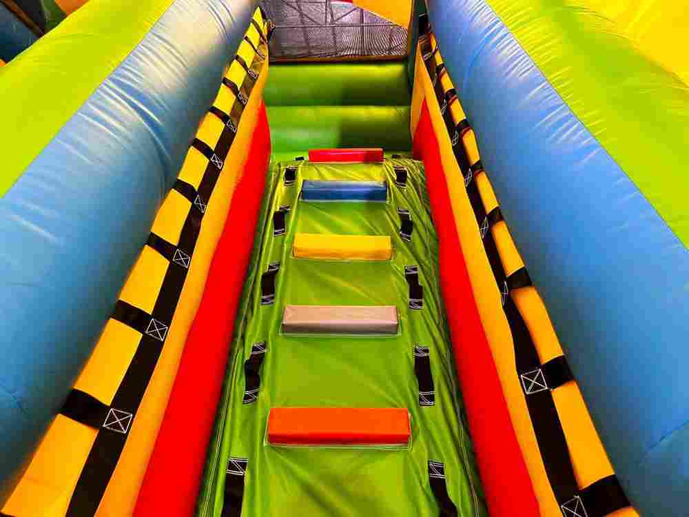 Коммерческий надувной батут «Страна Сафария» 8*6*5 м