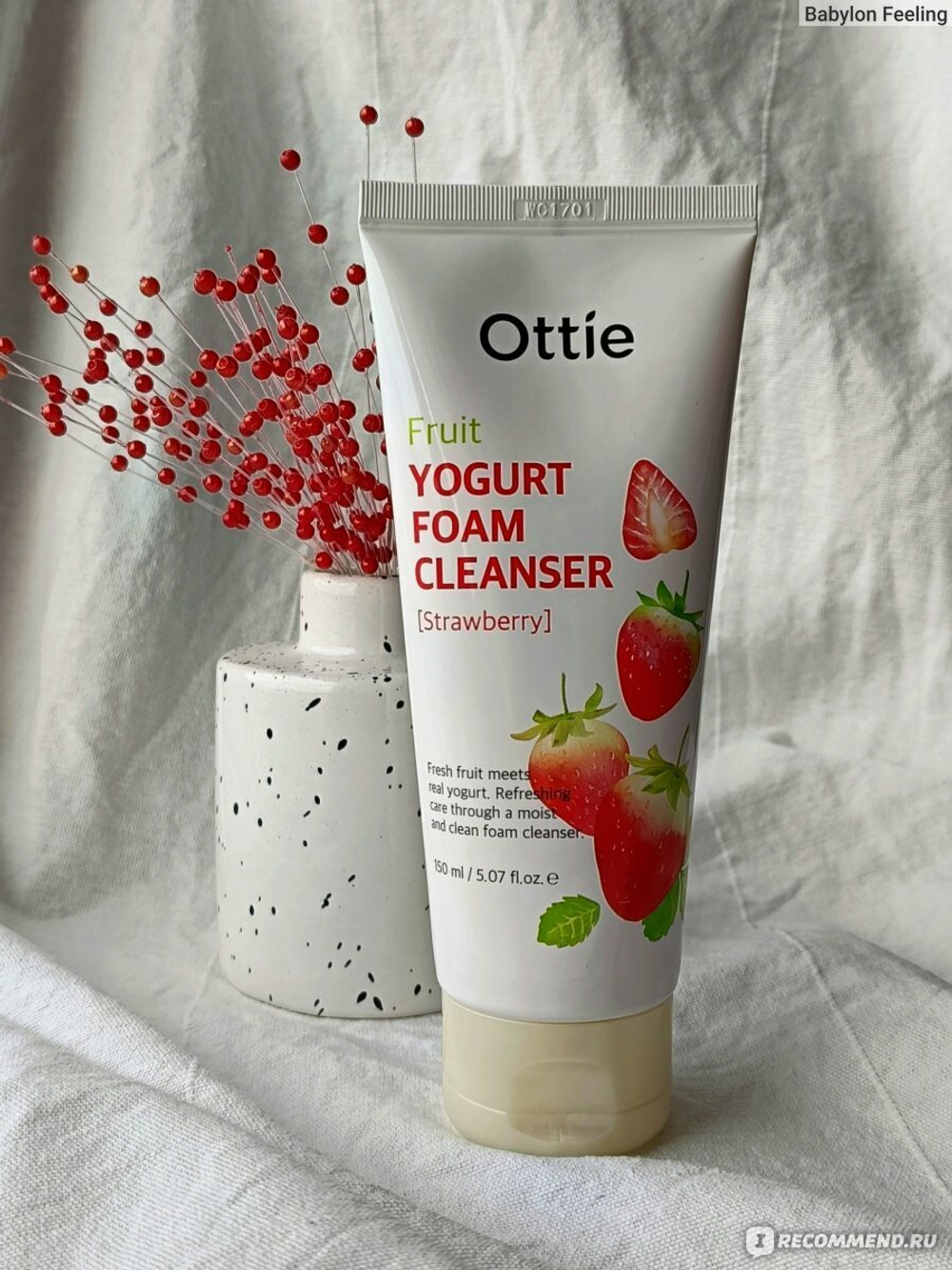 Ottie Йогуртовая пенка для умывания с клубникой Fruit Yogurt Foam Cleanser-Strawberry 150 мл