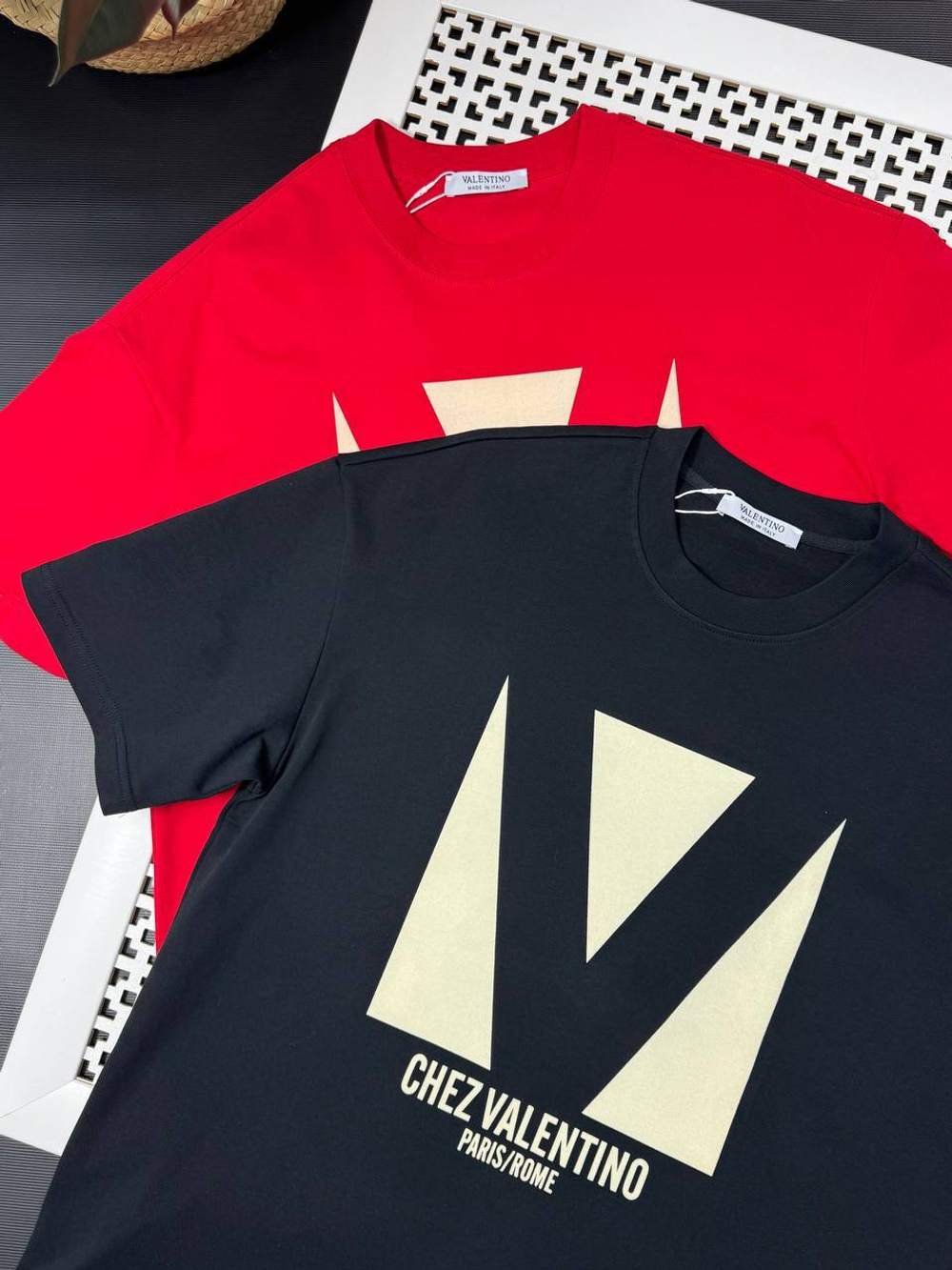 Футболка Valentino