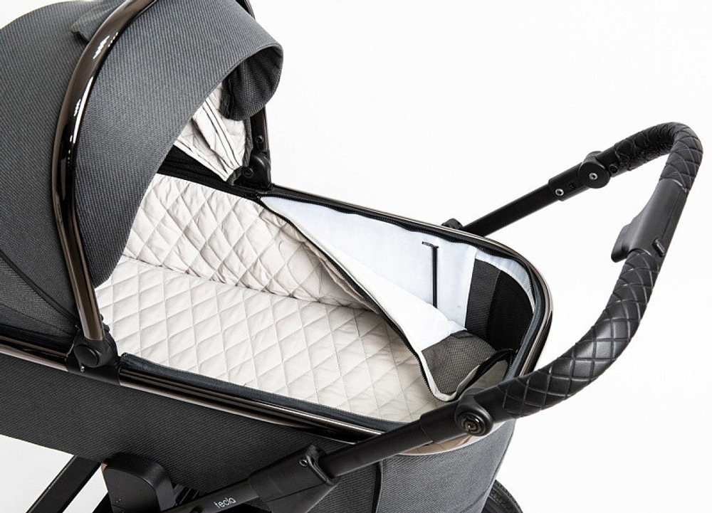 Детская коляска Peppy Tecla 3 в 1 с автокреслом Verona Black Shadow Antrazit Chrome Edition Графитовый