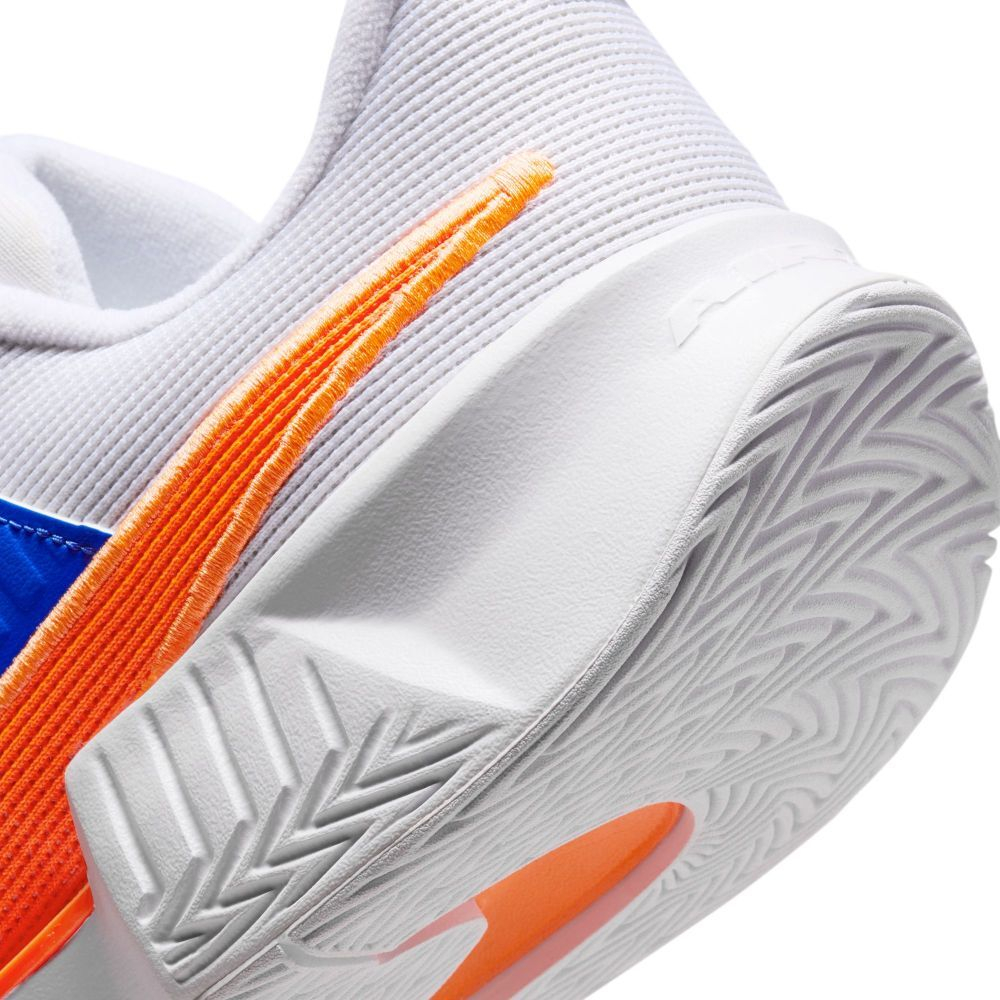 Мужские кроссовки теннисные Nike Zoom GP Challenge Pro - белый