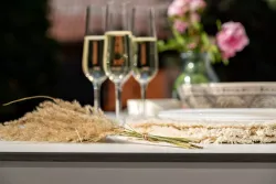 "Венето" обеденная группа на 6 персон со стульями "Милан", каркас белый, роуп бежевый