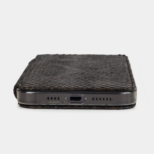 Чехол для iPhone 15 Pro Max из кожи питона, темно-коричневого цвета