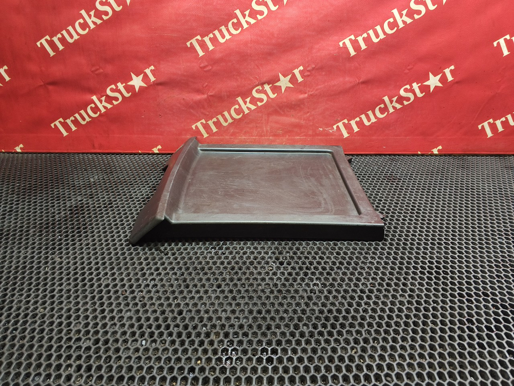 Полка панели приборов