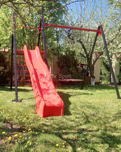 Монтаж уличных качелей Sv Sport с горкой