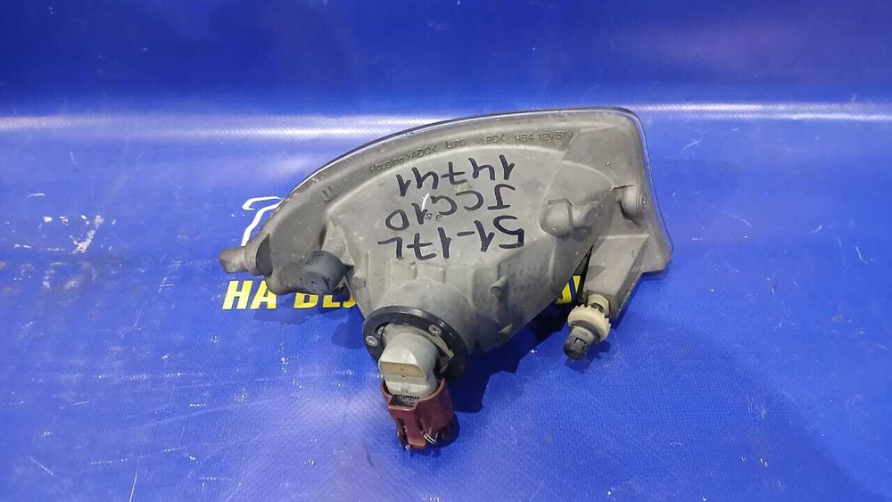 Туманка левая TOYOTA BREVIS 2001-2007