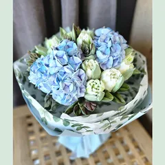Букет из зефира « Голубая гортензия » / 28-30см