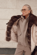 Пуховик из экозамши с пуховым наполнителем