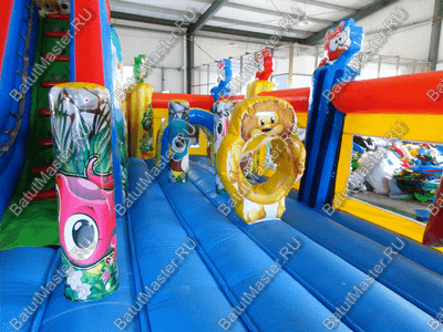 Коммерческий надувной батут "Звериный мир" 7*5*4 м