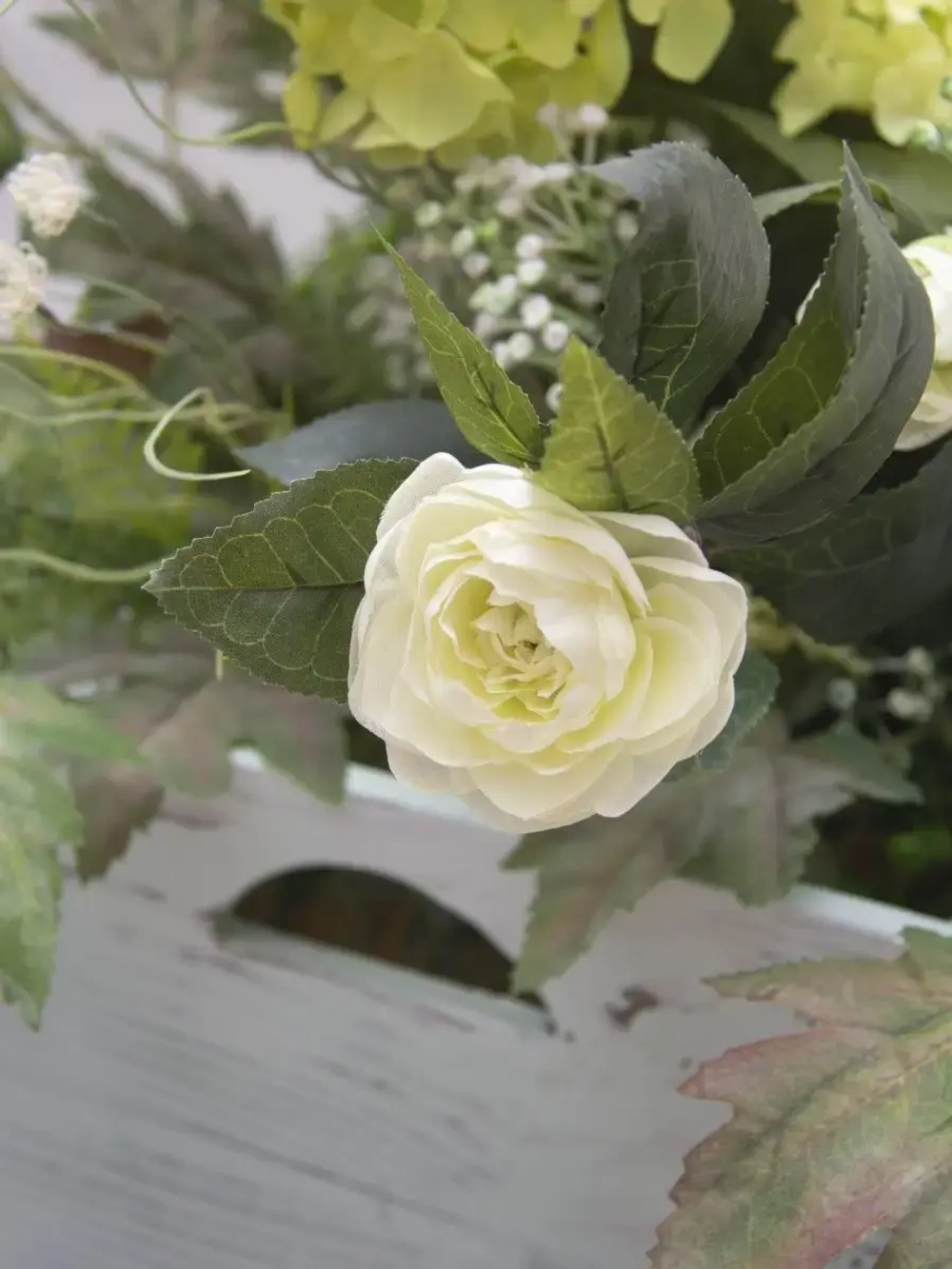 Искусственные цветы для декора в кашпо