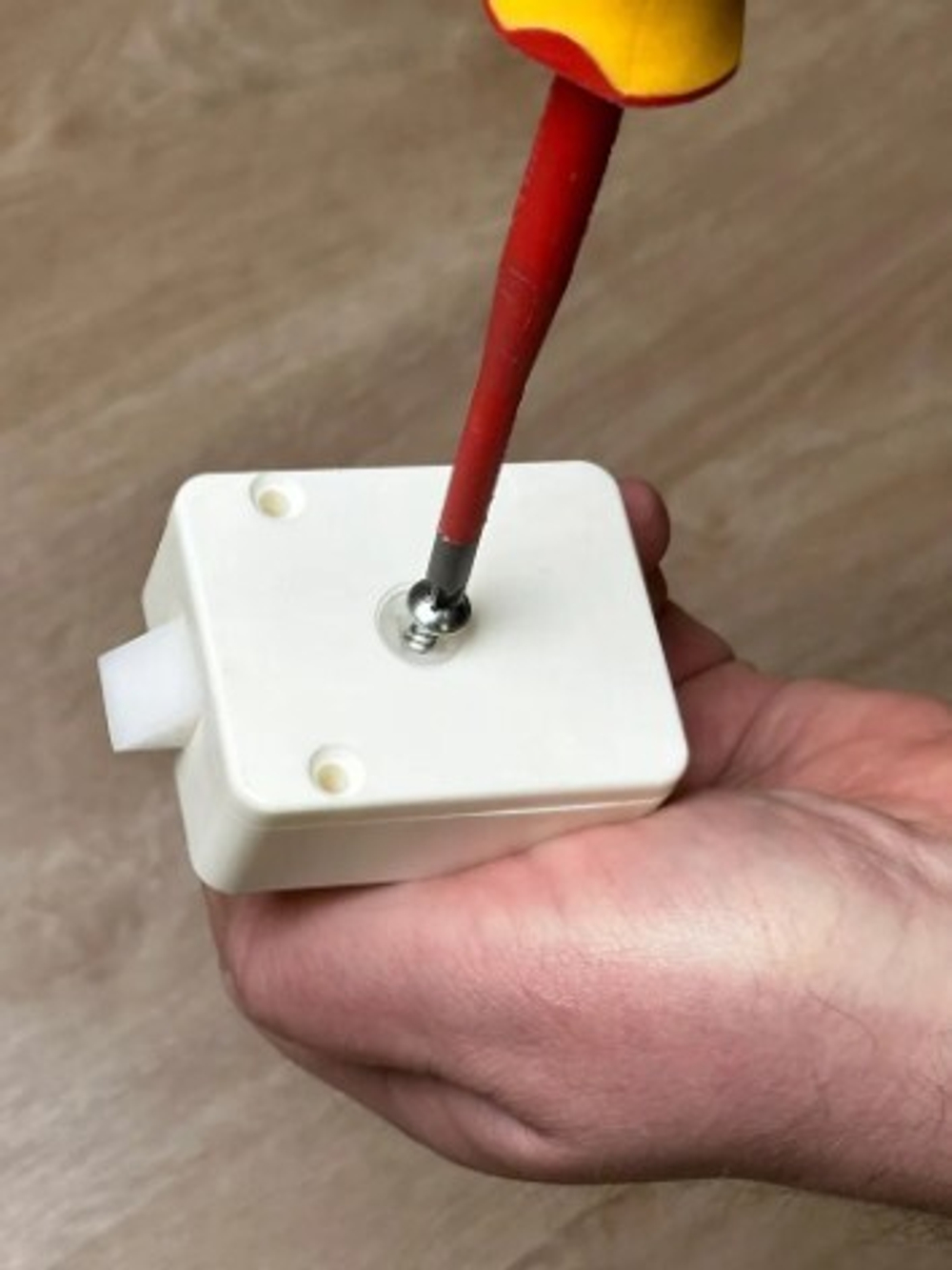 Замок для чердачных лестниц