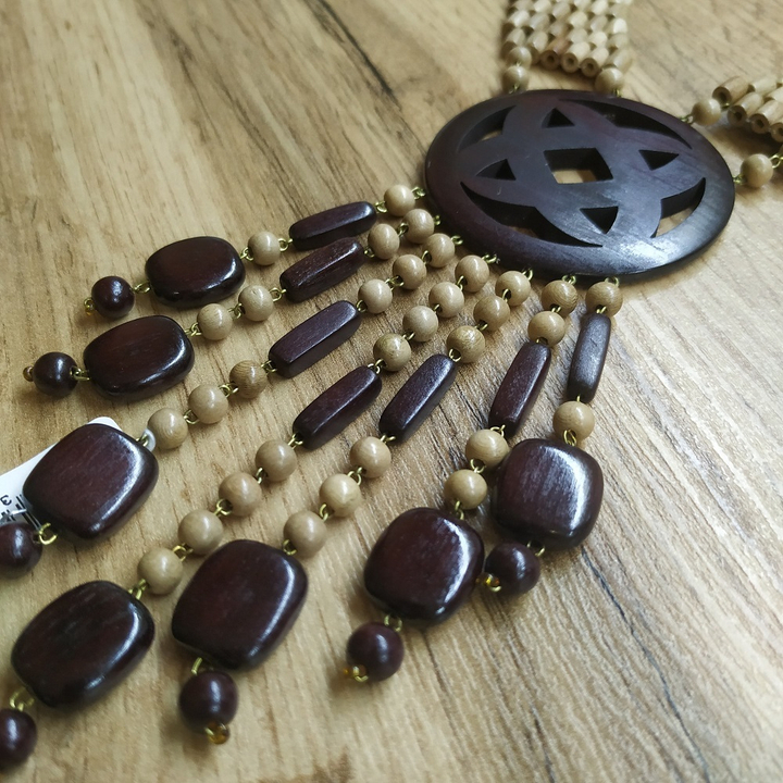 Колье-амулет Венера, дерево, цвет светло-кор., вишневый, 45 смр