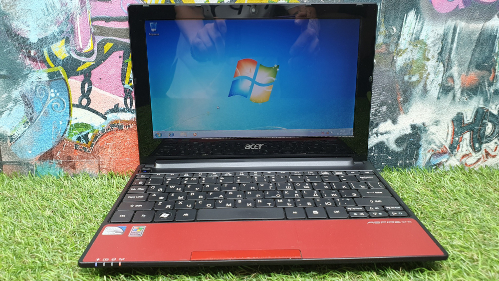 Ноутбук Acer Aspire One PAV70 AOD255-2BQrr Windows 7