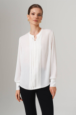 23118 Блузка женская (молочный)