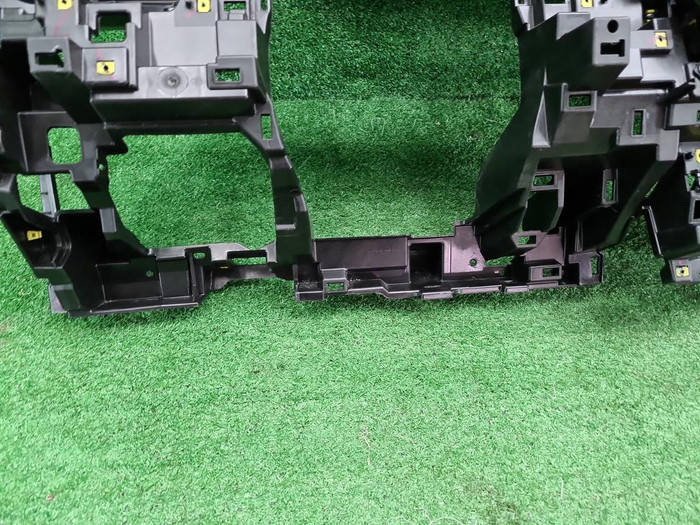 Торпедо Geely Monjaro (2021-н.в.)