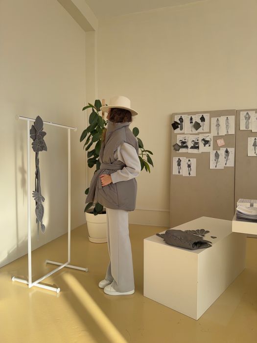 ЖИЛЕТ БОББИ СЕРЫЙ