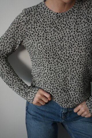 Джемпер женский 3289