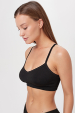 Бесшовный топ на бретелях из итальянской пряжи