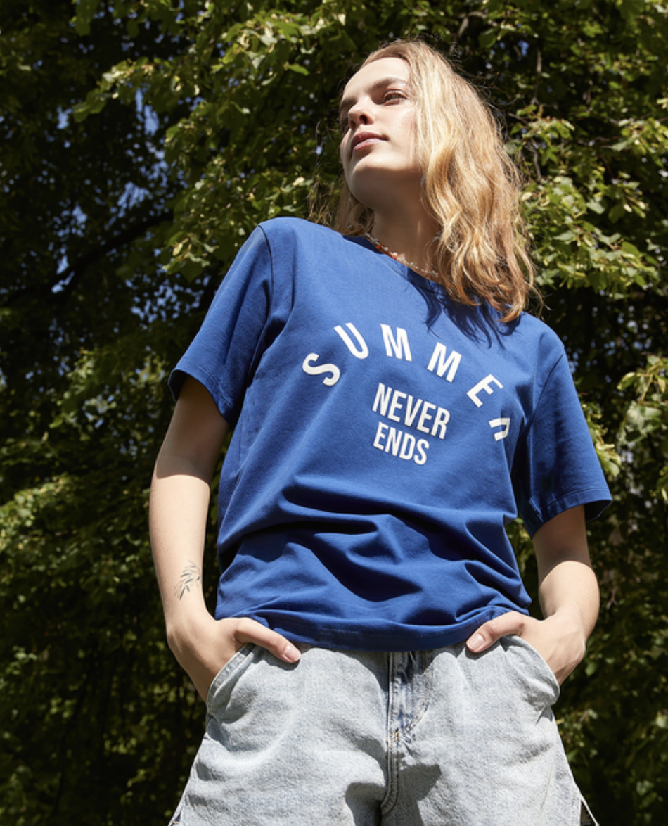 Футболка Summer Never Ends