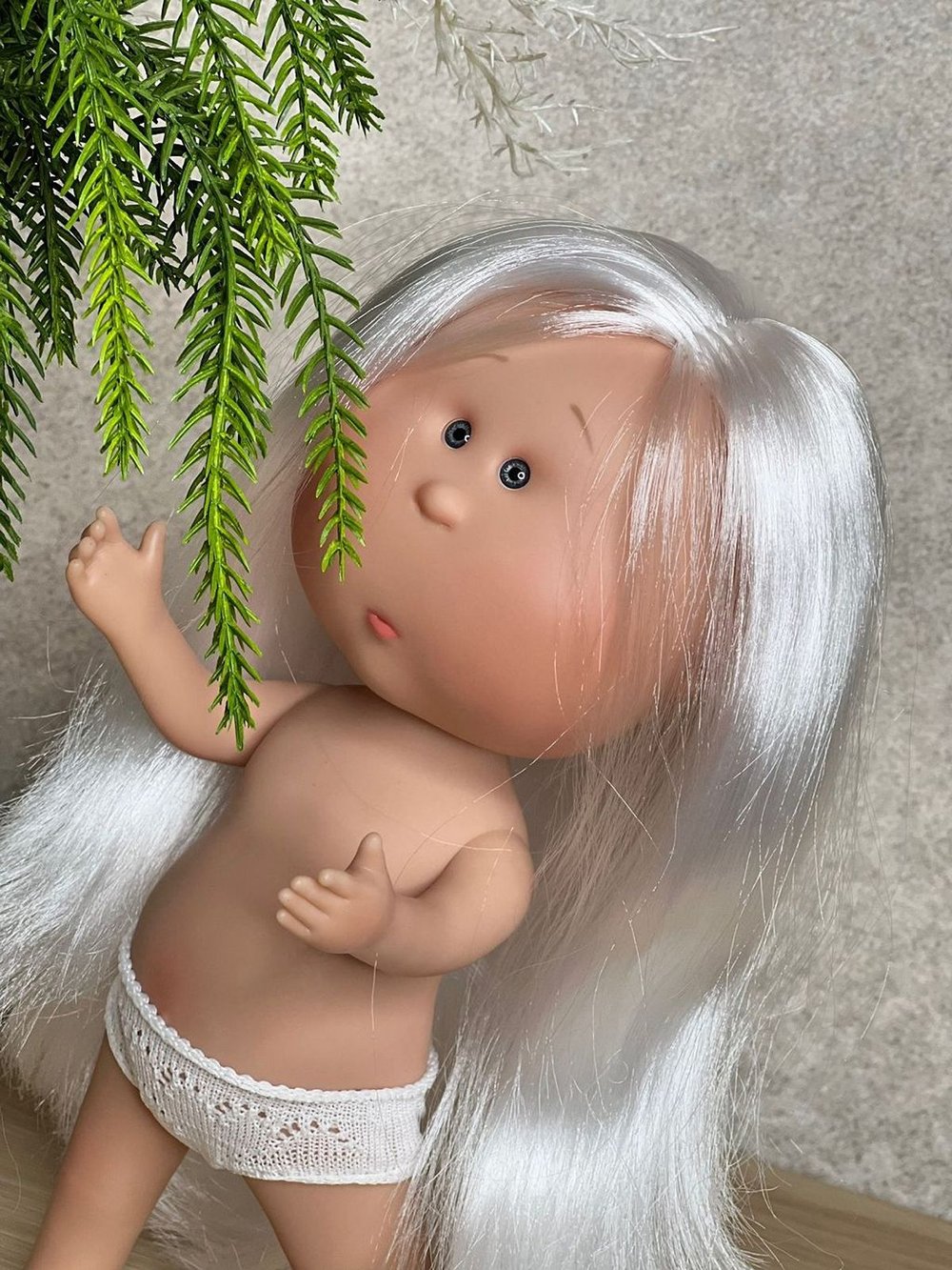 Кукла Nines виниловая 30см MIA без одежды (3000W27)