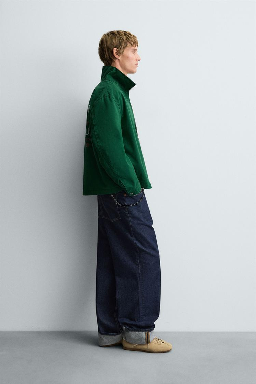 ZARA КУРТКА С ВЫШИВКОЙ И МОЛНИЕЙ, ЗЕЛЕНЫЙ