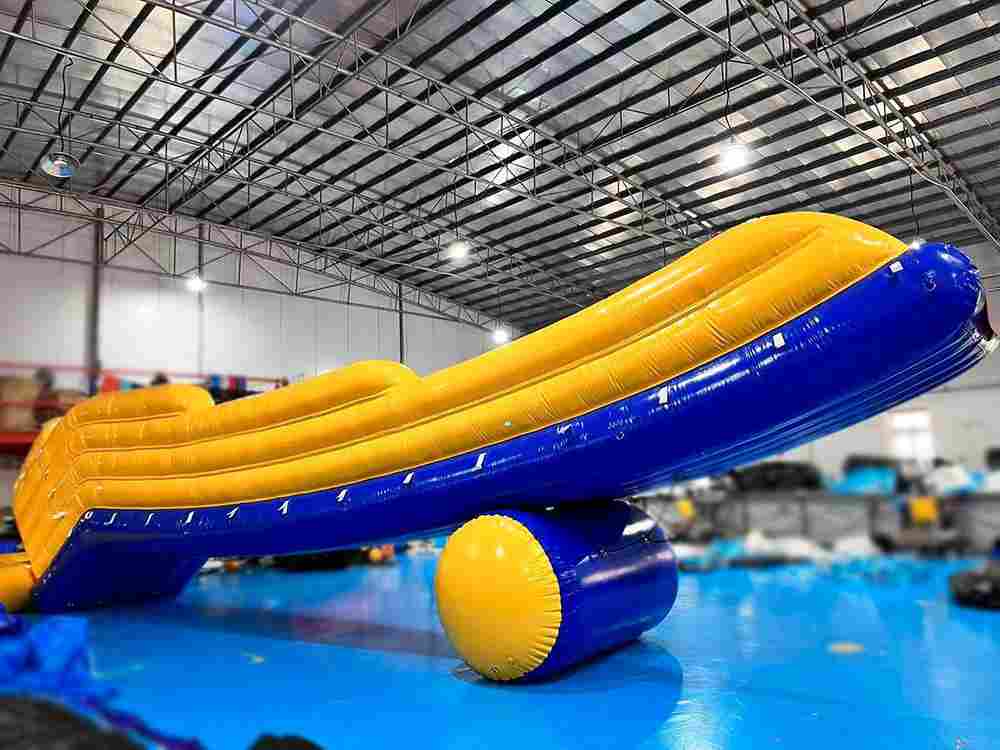 Надувная прямая водная горка для вышки (опоры) «Головокружительный спуск 2» 10х2х7