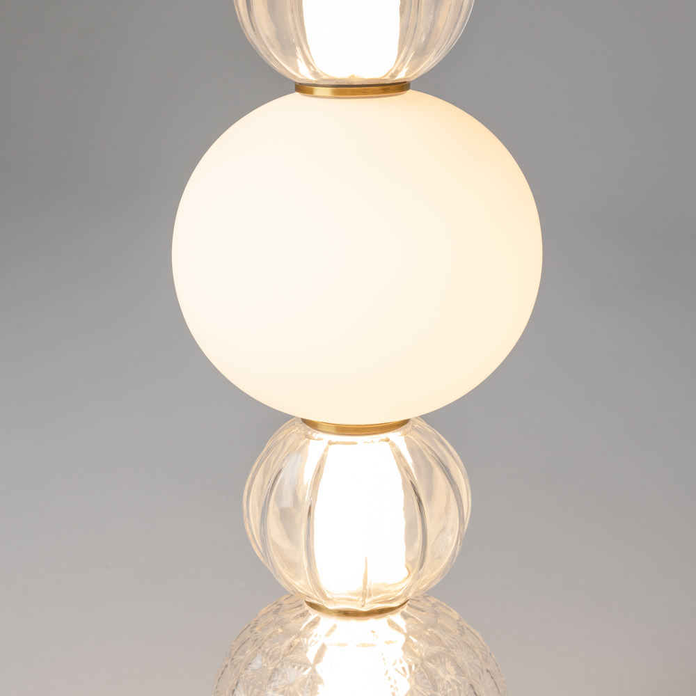 Настольный светильник Maytoni MOD301TL-L18G3K