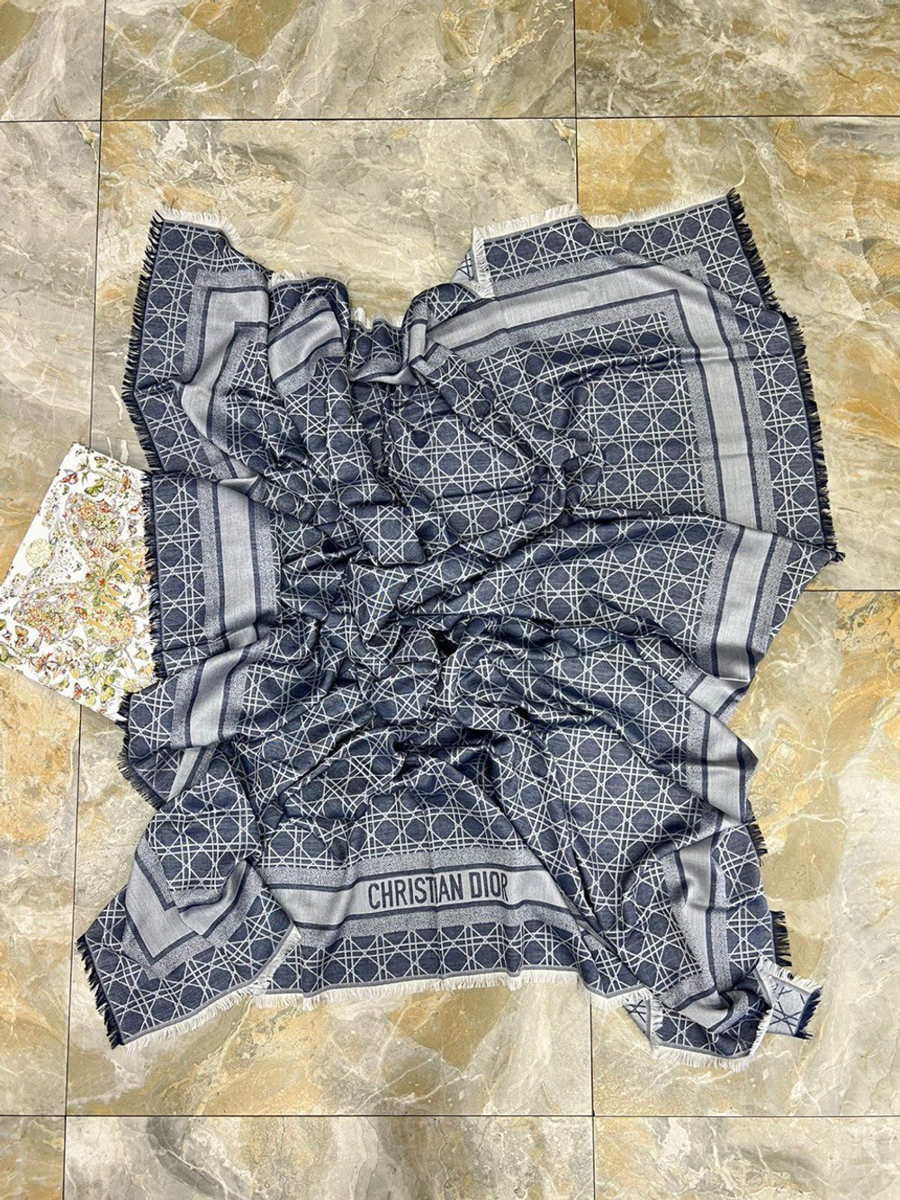 Платок Dior