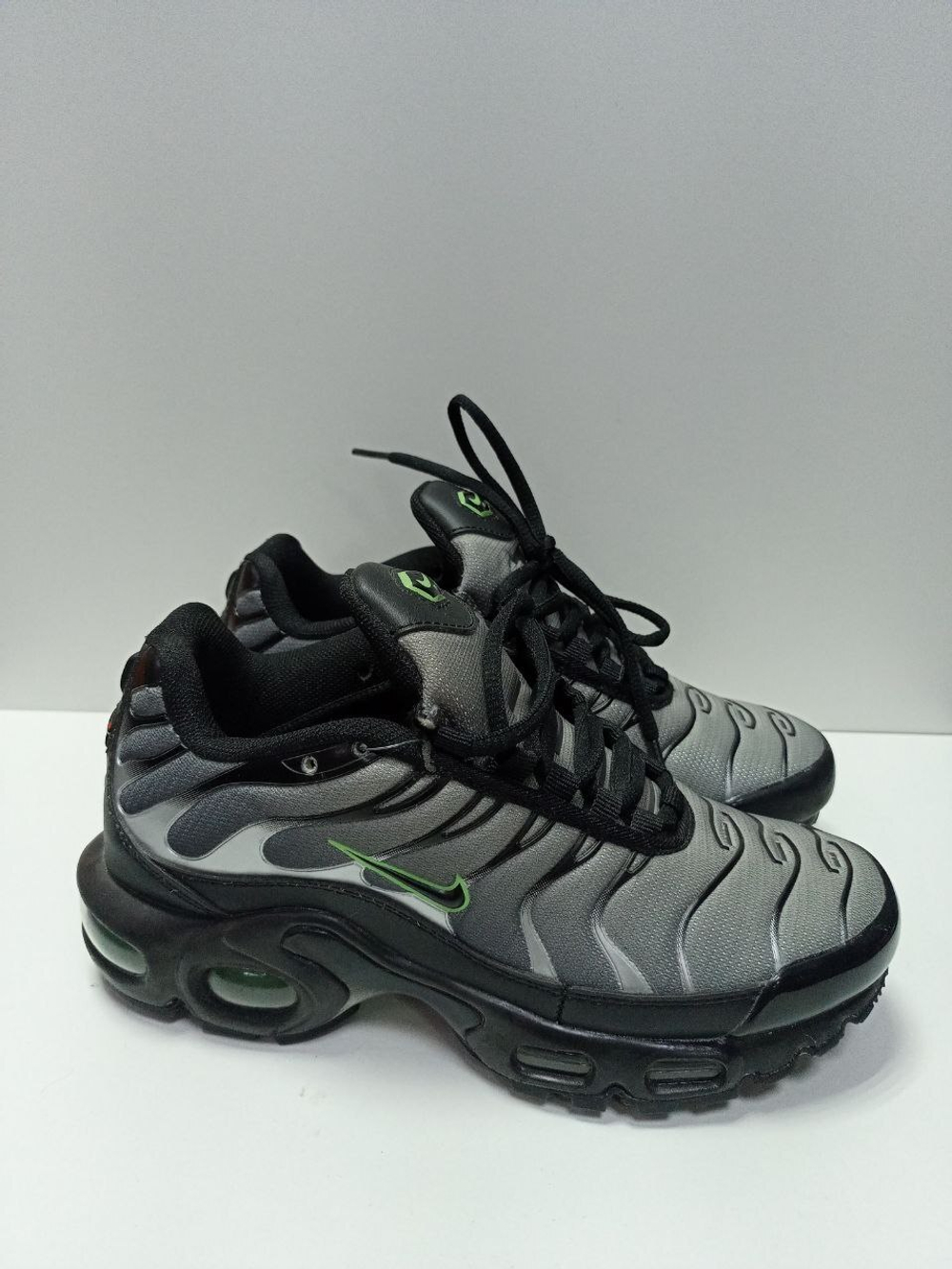Nike Air Max Plus "Green Glow"