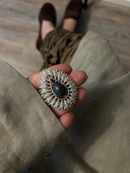 Брошь Sarah Coventry с серой вставкой