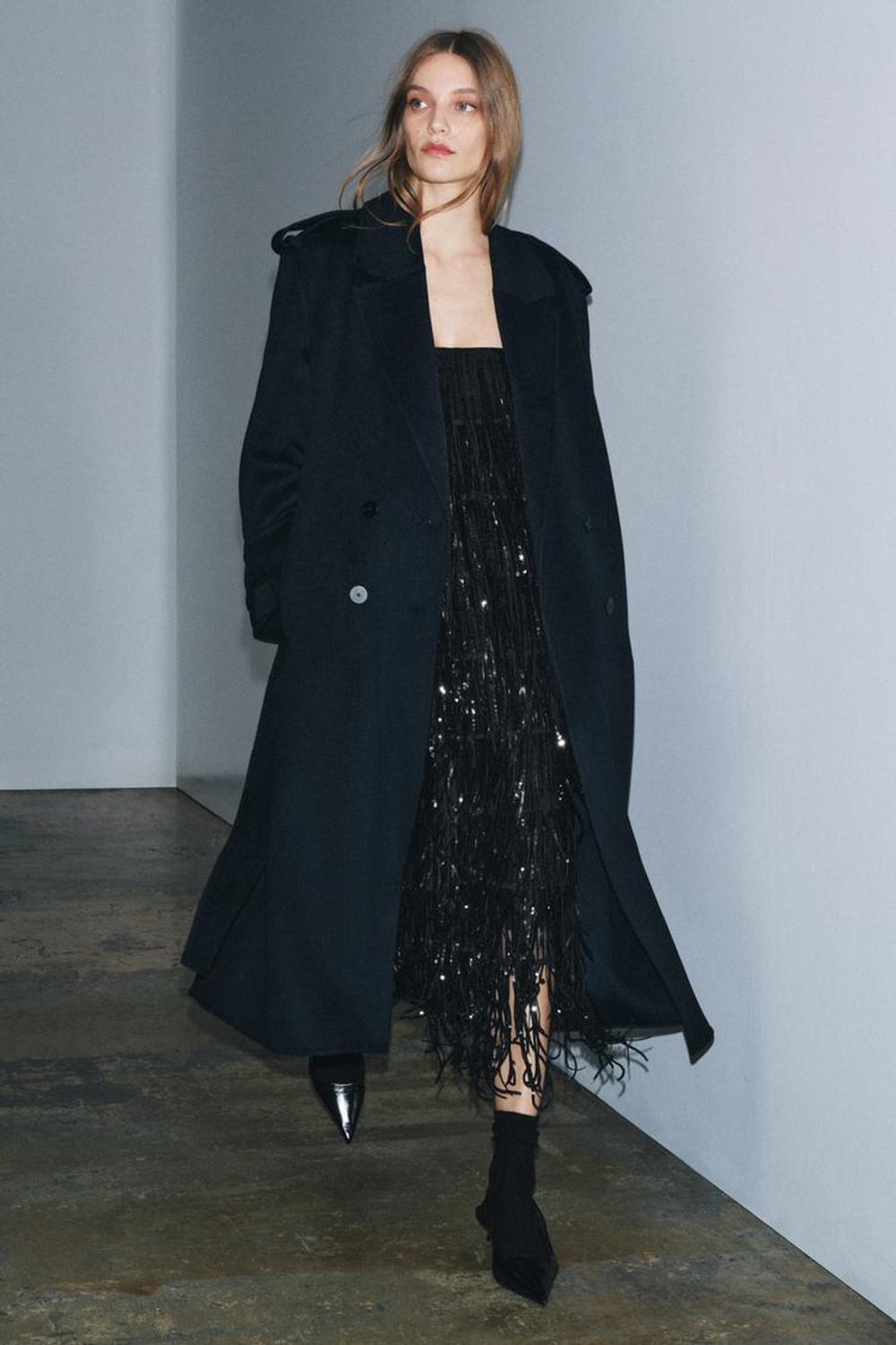 ZARA ПЛАТЬЕ МИДИ С ПАЙЕТКАМИ И БАХРОМОЙ — ZW COLLECTION LIMITED EDITION, ЧЕРНЫЙ