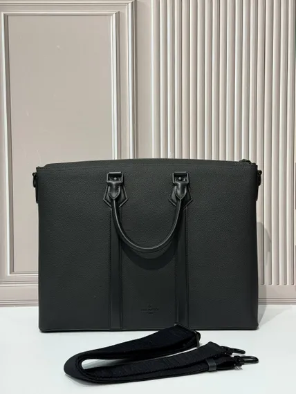 Портфель Louis Vuitton из натуральной кожи, черный