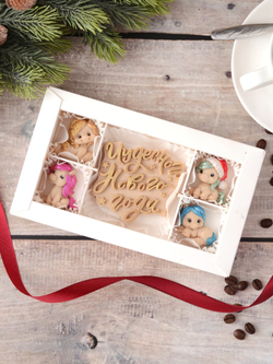 Набор из шоколада "Чудесного Нового Года" с лошадками #1