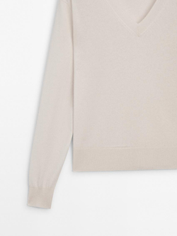Massimo Dutti Свитер из шерсти и кашемира с V-образным вырезом, натуральный, кремовый
