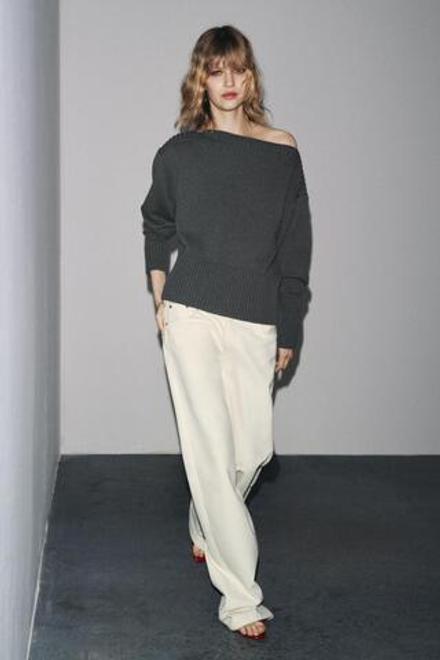 ZARA ТРИКОТАЖНЫЙ ДЖЕМПЕР С ВЫРЕЗОМ ЛОДОЧКОЙ, СЕРЫЙ