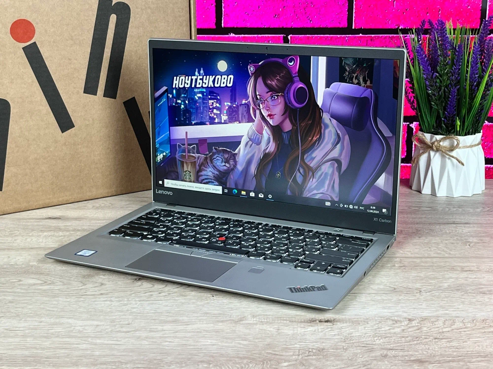 Ноутбук Lenovo ThinkPad X1 Carbon Gen 5 2К, 14" 2560x1440 IPS, Intel Core i7-7600U 3.9 GHz, RAM 16 ГБ, SSD 256 ГБ, Intel HD Graphics 620, Win 10Pro