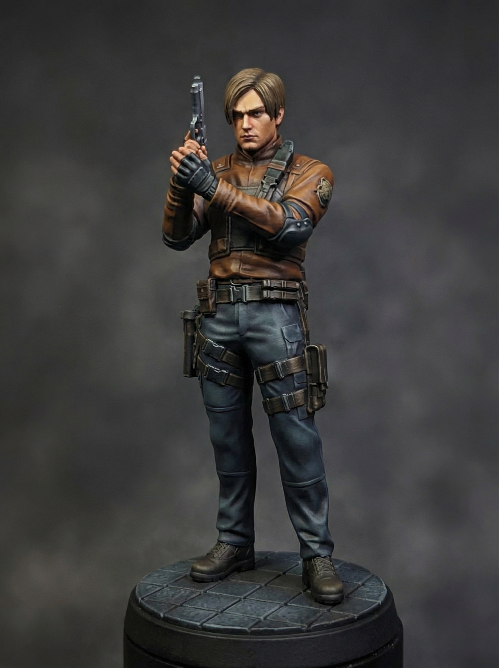 Leon Kennedy Леон Кеннеди Resident Evil Обитель зла Коллекционная Фигурка Аниме