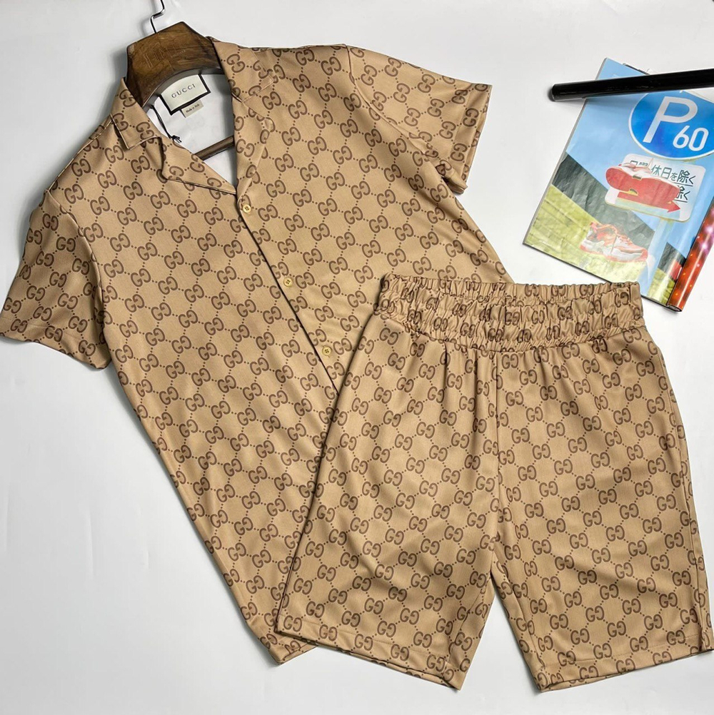 Костюм Gucci