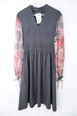 Платье Xarizmas лаконичное 40 размер