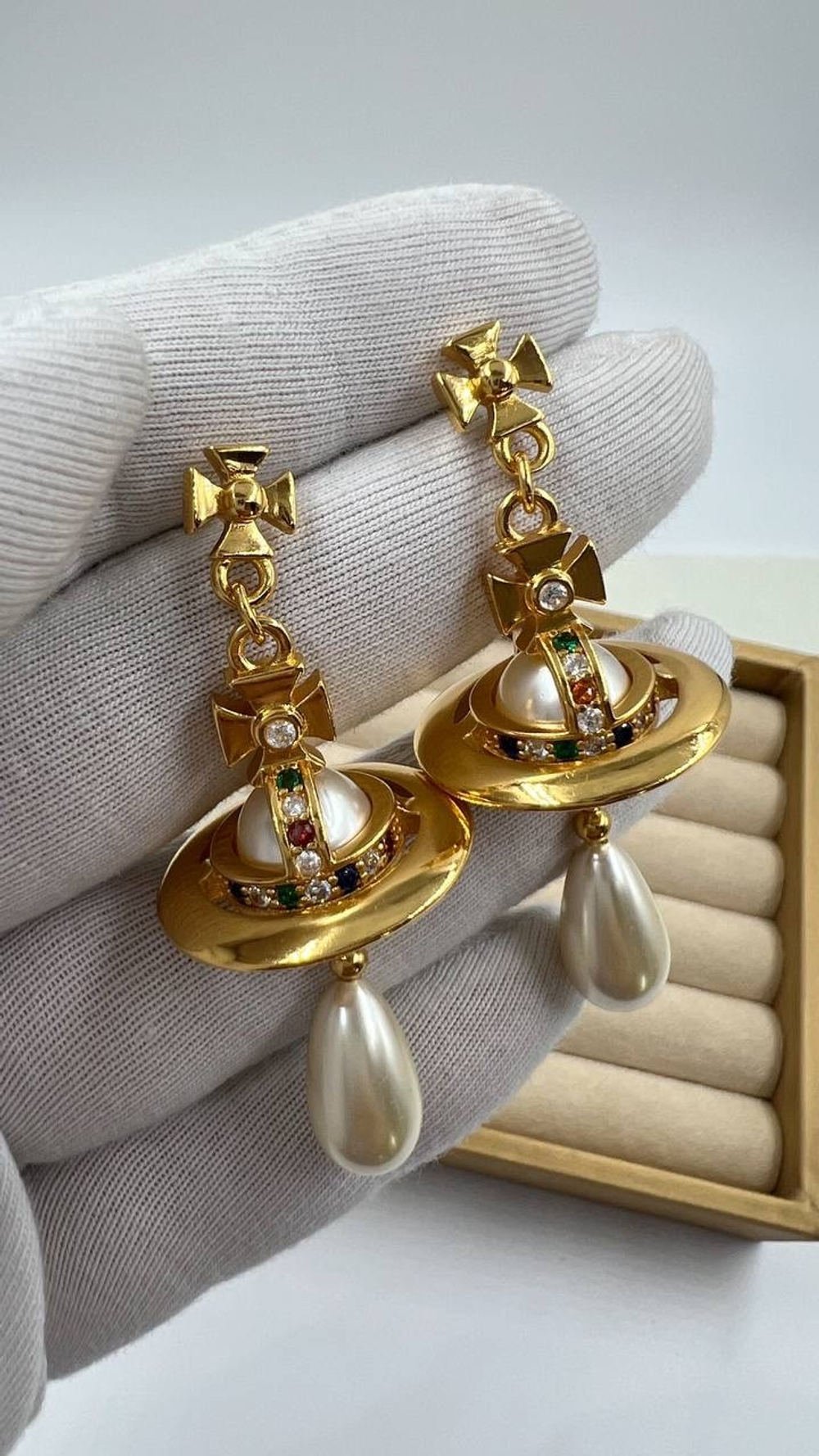 Серьги с «жемчугом» Vivienne Westwood