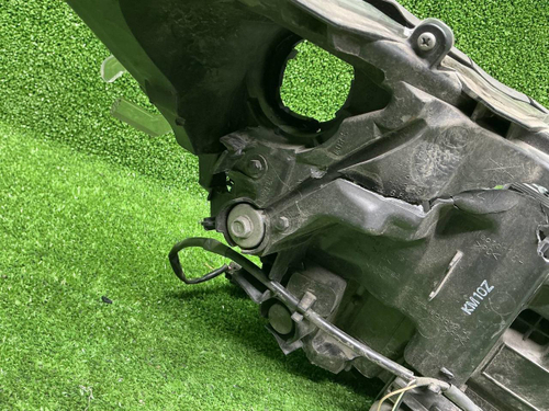 Битая Фара левая Toyota RAV4 5 XA50 (18-нв) LED